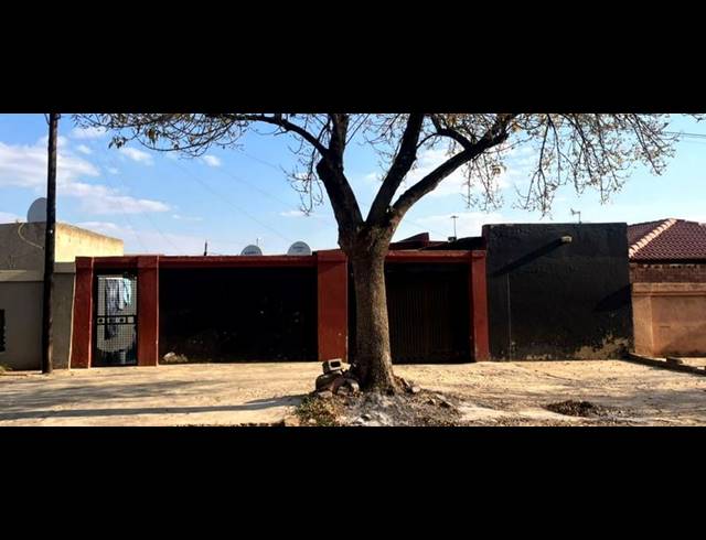 1 BEDROOM HOUSE FOR SALE IN NALEDI